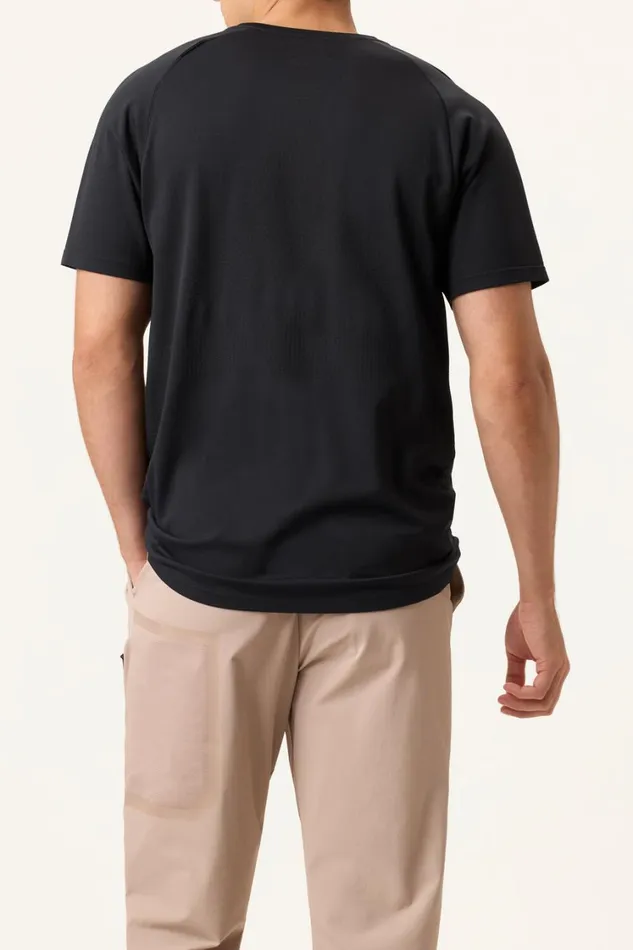 Men Tops and TShirts Fila Lucky Ace Short Sleeve Seamless Crew 001 Black Men Tops and TShirts Fila Lucky Ace Short Sleeve Seamless Crew 001 Black
