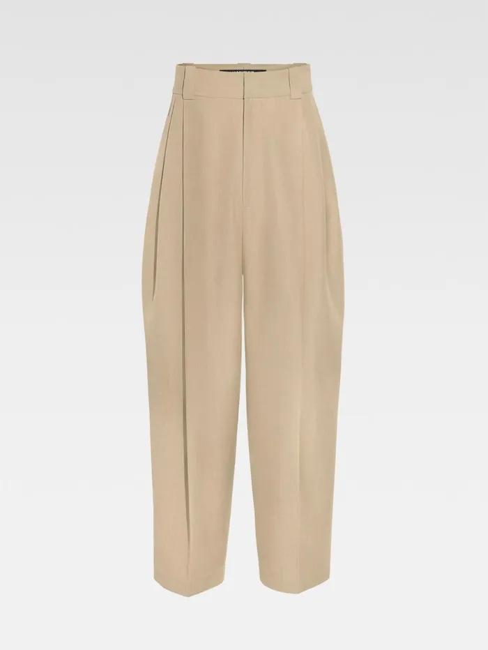 Men Trousers and Shorts JACQUEMUS The Marzio Pants Beige Men Trousers and Shorts JACQUEMUS The Marzio Pants Beige