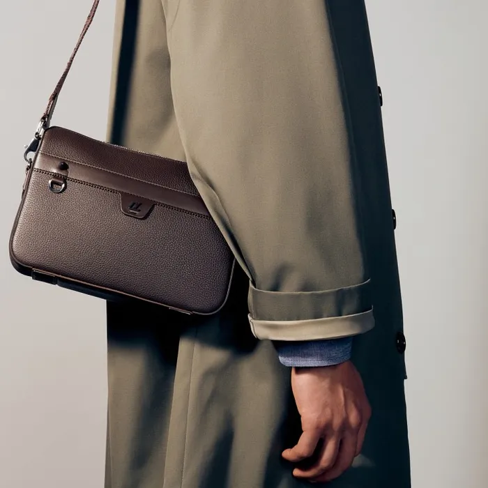 MenWomen Ruisbuddy Messenger Bag 8211 Grained Calf Leather And Rubber 8211 Cosme Christian Louboutin Crossbody Bags MenWomen Ruisbuddy Messenger Bag 8211 Grained Calf Leather And Rubber 8211 Cosme Christian Louboutin Crossbody Bags