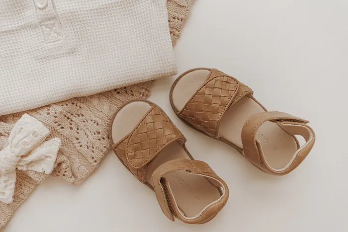 Nisolo Baby Toddler and Kids Shoes Women Woven Hard Sole Sandal Walnut Walnut Nisolo Baby Toddler and Kids Shoes Women Woven Hard Sole Sandal Walnut Walnut