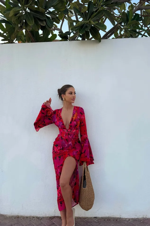 Runaway The Label Maxi Shop ROMELLY DRESS 8211 PINK FLORAL Runaway The Label Maxi Shop ROMELLY DRESS 8211 PINK FLORAL