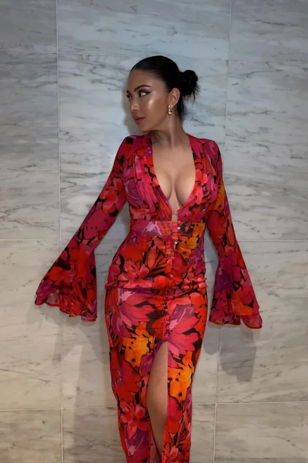 Runaway The Label Maxi Shop ROMELLY DRESS 8211 PINK FLORAL Runaway The Label Maxi Shop ROMELLY DRESS 8211 PINK FLORAL