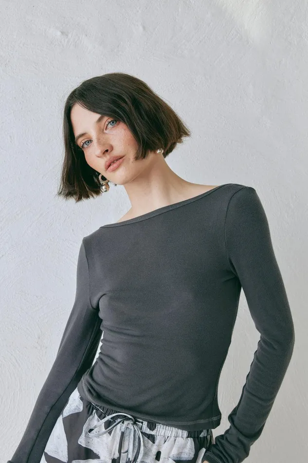 VRG GRL Lori Top Charcoal Women Long Sleeve VRG GRL Lori Top Charcoal Women Long Sleeve