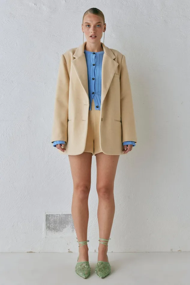 VRG GRL Nada Shorts Butter Women Shorts VRG GRL Nada Shorts Butter Women Shorts