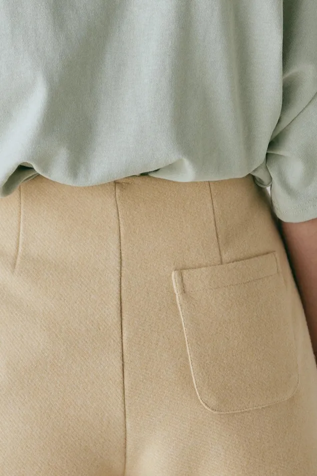 VRG GRL Nada Shorts Butter Women Shorts VRG GRL Nada Shorts Butter Women Shorts