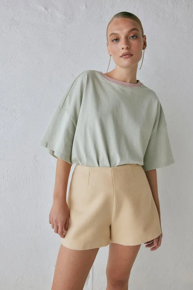 VRG GRL Nada Shorts Butter Women Shorts VRG GRL Nada Shorts Butter Women Shorts