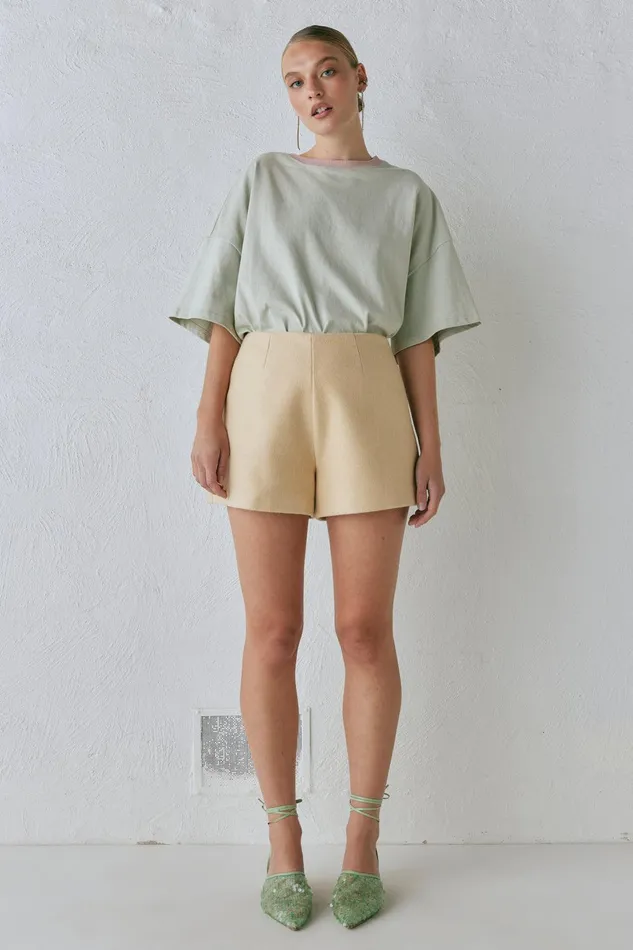 VRG GRL Nada Shorts Butter Women Shorts VRG GRL Nada Shorts Butter Women Shorts