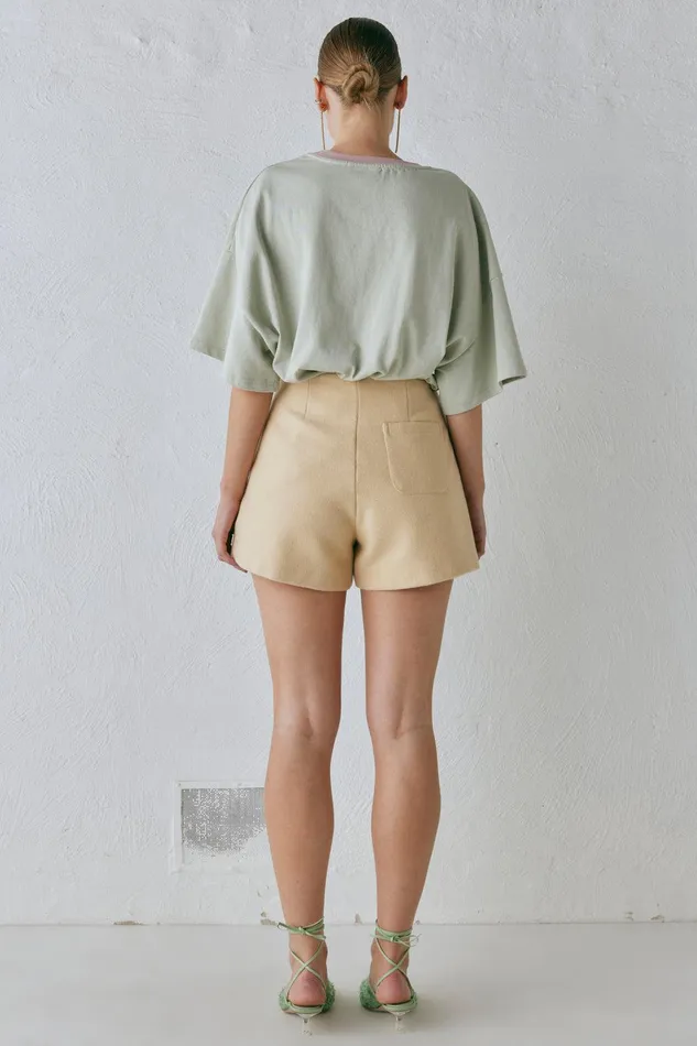 VRG GRL Nada Shorts Butter Women Shorts VRG GRL Nada Shorts Butter Women Shorts