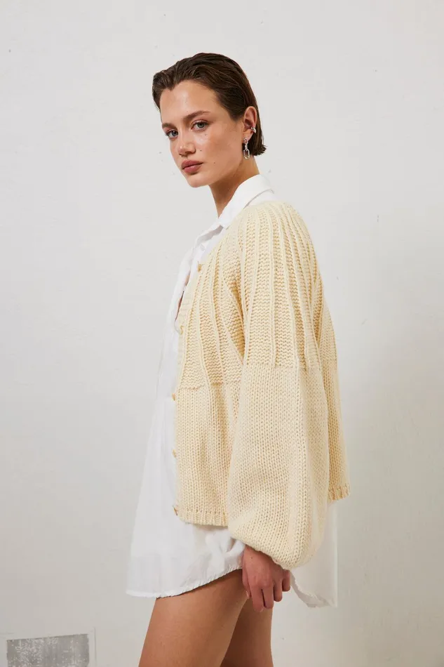 VRG GRL Riley Knit Cardigan Cream Women Cardigans VRG GRL Riley Knit Cardigan Cream Women Cardigans