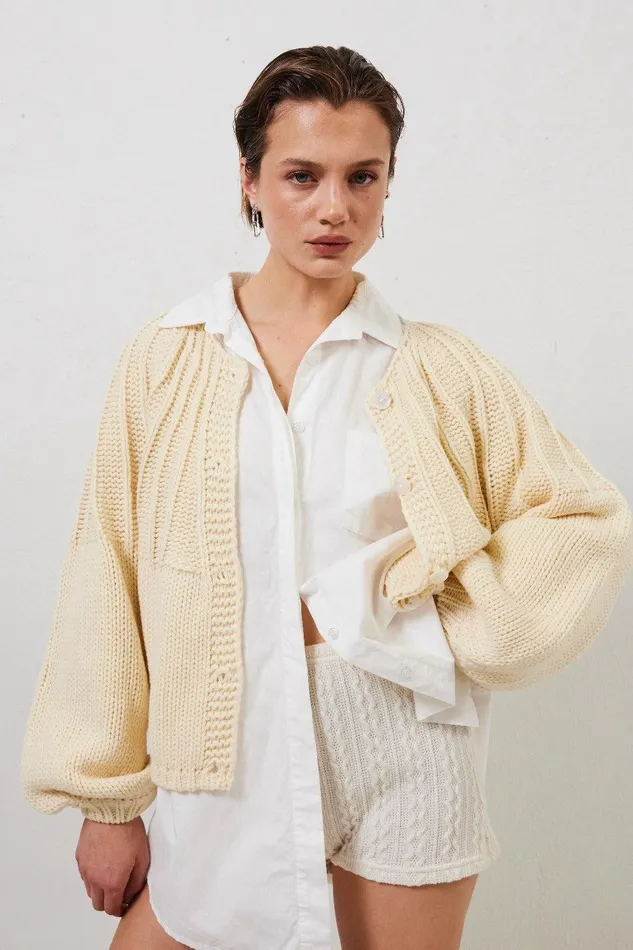 VRG GRL Riley Knit Cardigan Cream Women Cardigans VRG GRL Riley Knit Cardigan Cream Women Cardigans