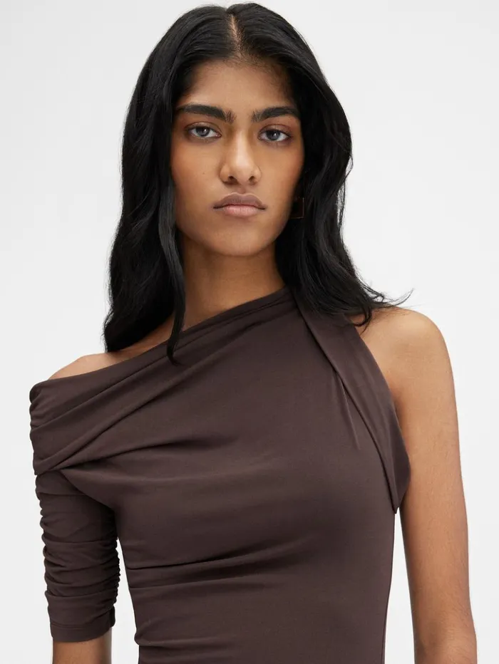 Women Dresses and Skirts JACQUEMUS The Drapeado Mini Dress Dark Brown Women Dresses and Skirts JACQUEMUS The Drapeado Mini Dress Dark Brown