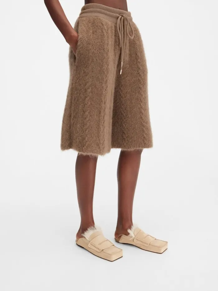 WomenMen Trousers and Shorts JACQUEMUS The Nuvola Shorts Camel WomenMen Trousers and Shorts JACQUEMUS The Nuvola Shorts Camel