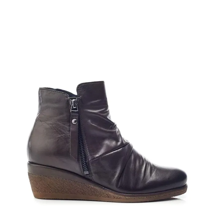 Women Moda In Pelle Heeled And Wedge Boots Olgar Khaki Leather